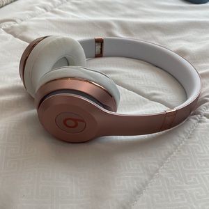 Beats Solo Wireless